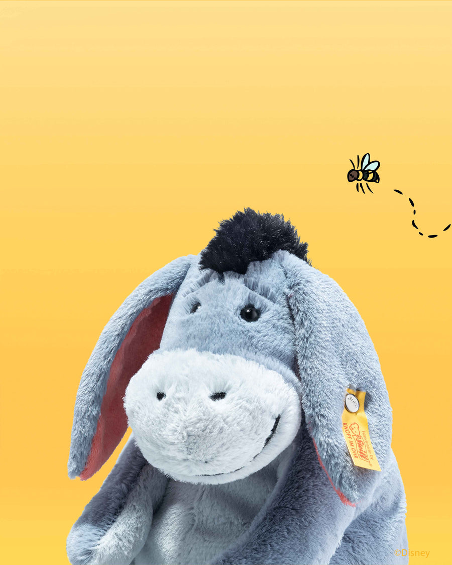 Steiff Tussi (Eeyore) 25 cm i miljøbilde
