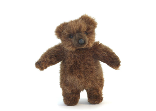 Brunbjørn-unge kosedyr 20 cm – naturtro | Hansa Creation - Bamsedyra AS