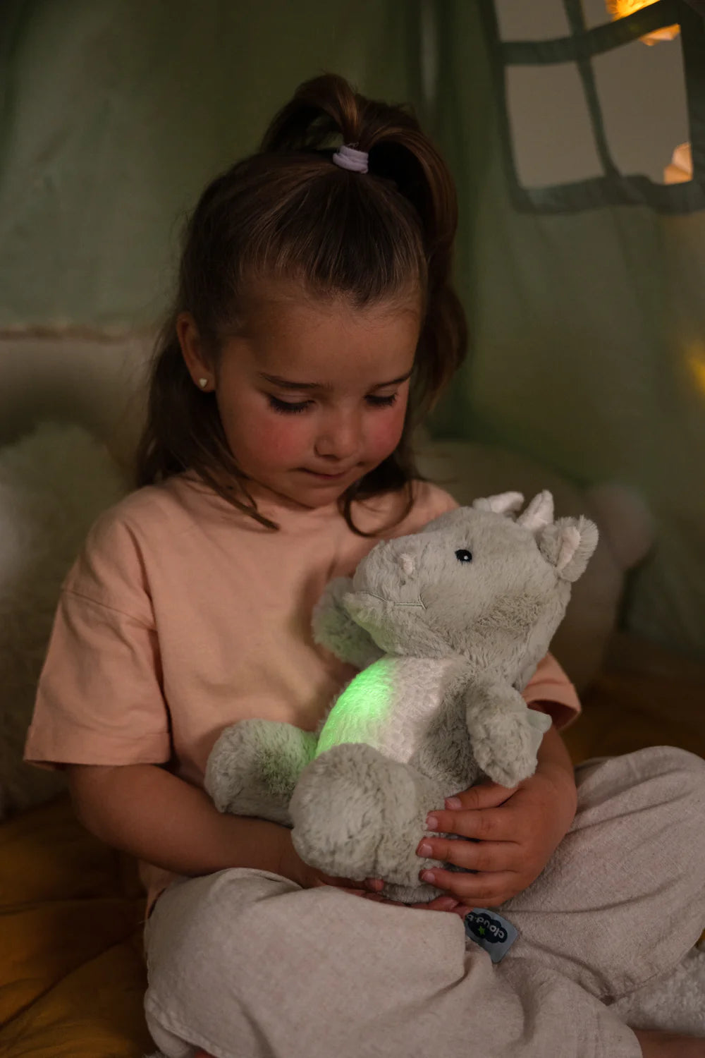Cloud.b LoveLight – Drake the Dragon – beroligende nattlys & lydmaskin for baby (opptak, USB-C)