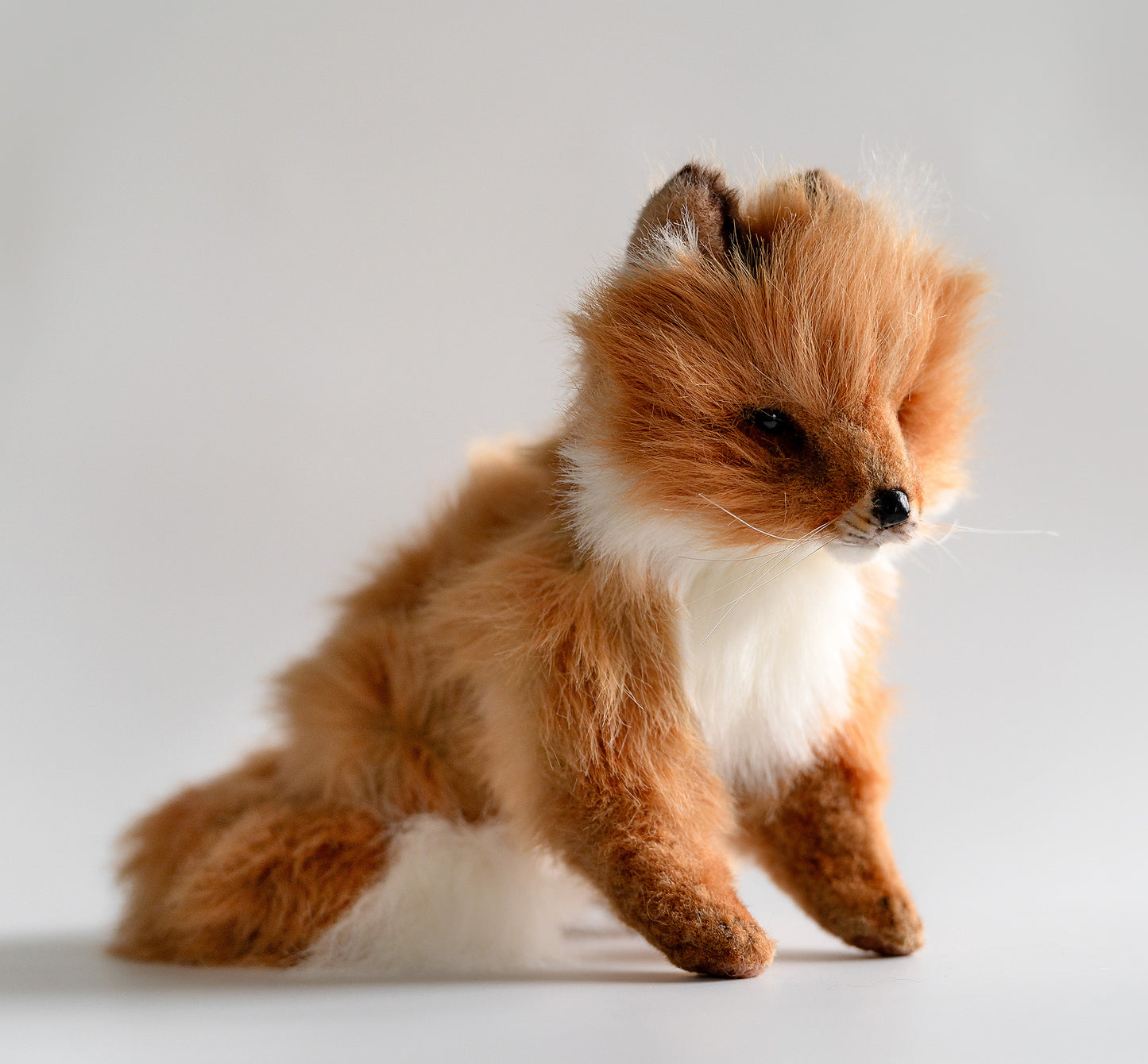 Rev Bamse Sittende 24 cm | Hansa Creation