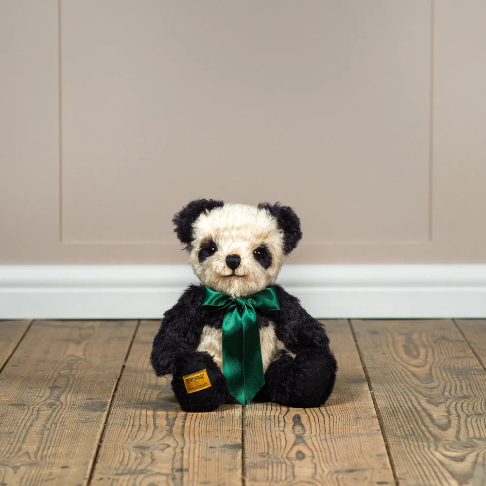 Merrythought Antique Panda 25 cm – håndlaget i England
