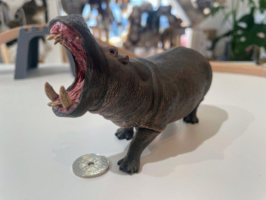 CollectA Flodhest Figur – sidevisning av naturtro flodhest