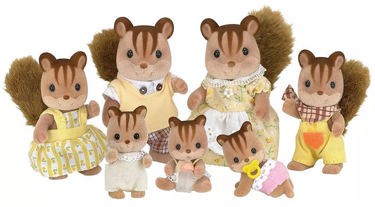 Sylvanian Families Valnøttekorn – familie med 4 figurer (4172)
