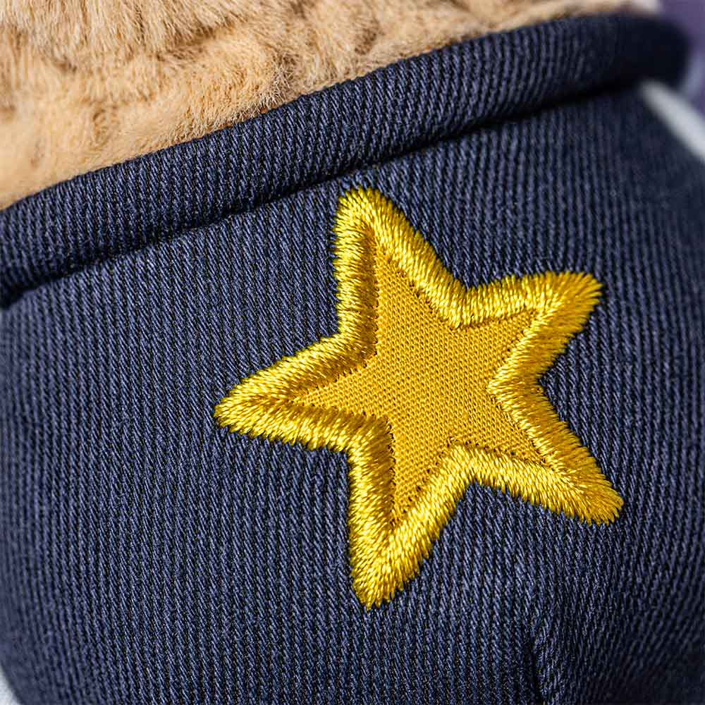 Jellycat | Amuseables Peanut Star Student Outfit | Brun | ca. 15 cm Side View - Bamsedyra AS