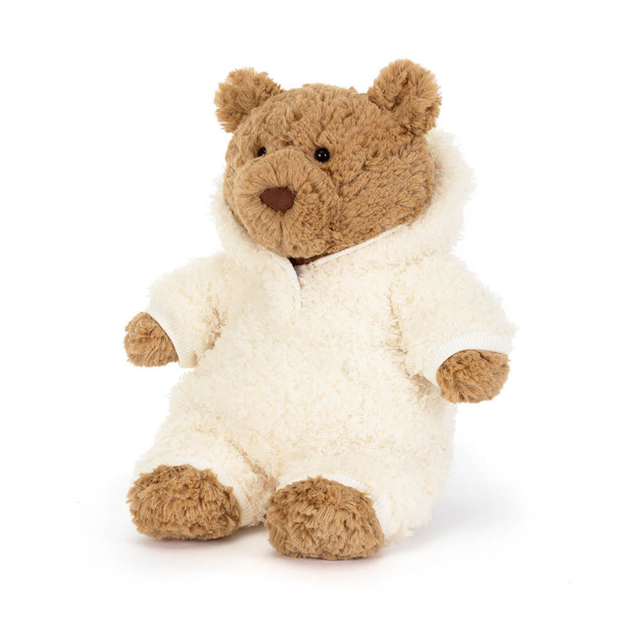 Jellycat Bartholomew Bear All-in-One Outfit sett fra siden – beige bjørn i myk heldrakt