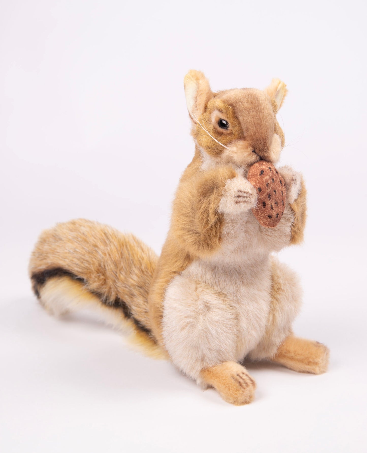 Rødt ekorn med nøtt | Hansa Creation (3745)