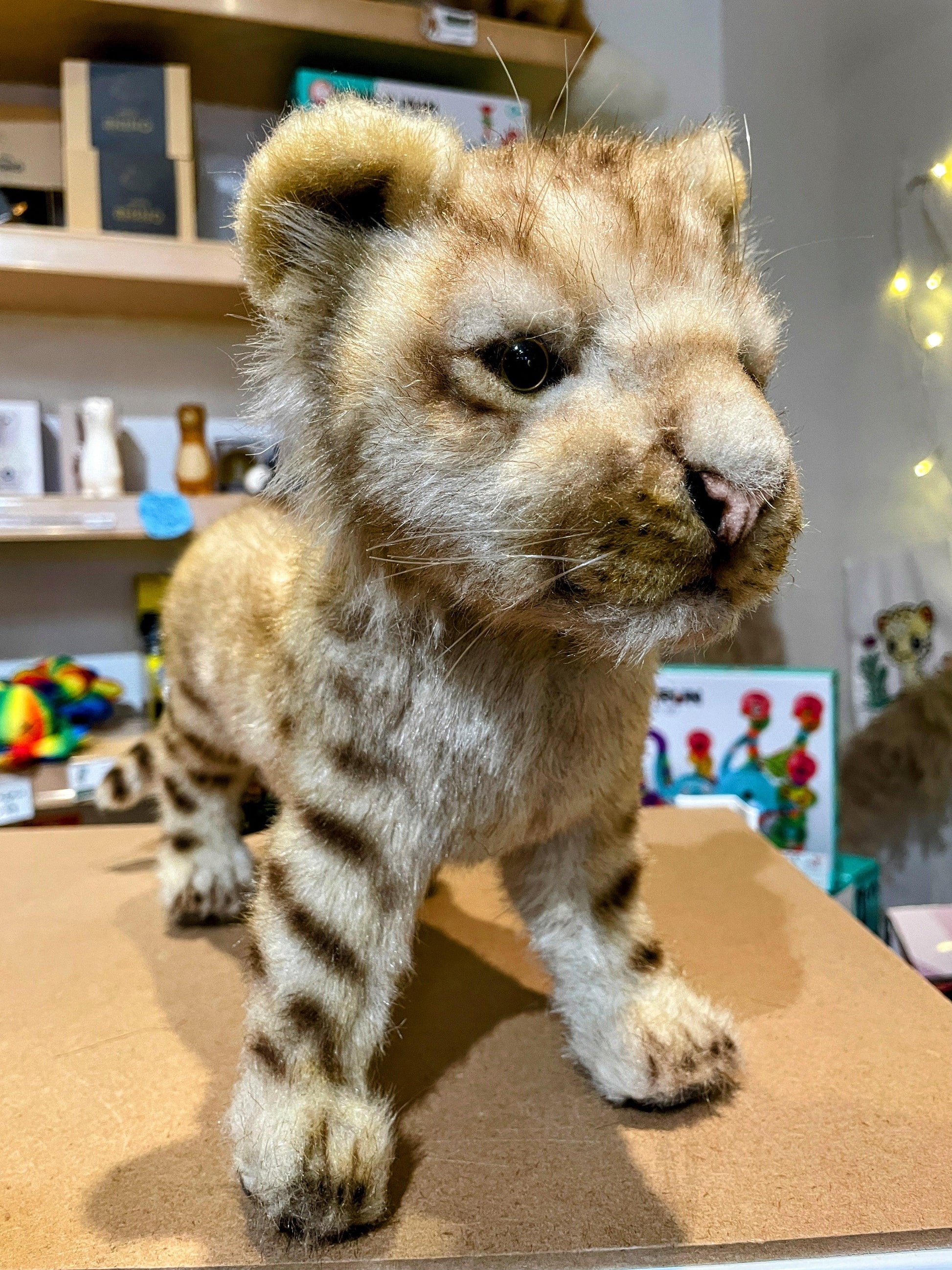 Hansa Creation Lion Cub Plush Toy - Adorable and Lifelike Stuffed Animal - Bamsedyra