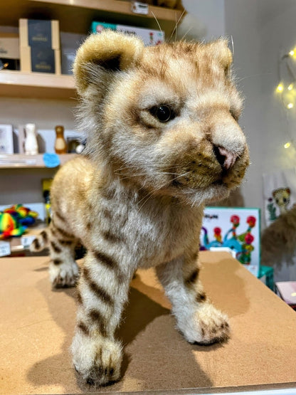 Hansa Creation Lion Cub - Bamsedyra