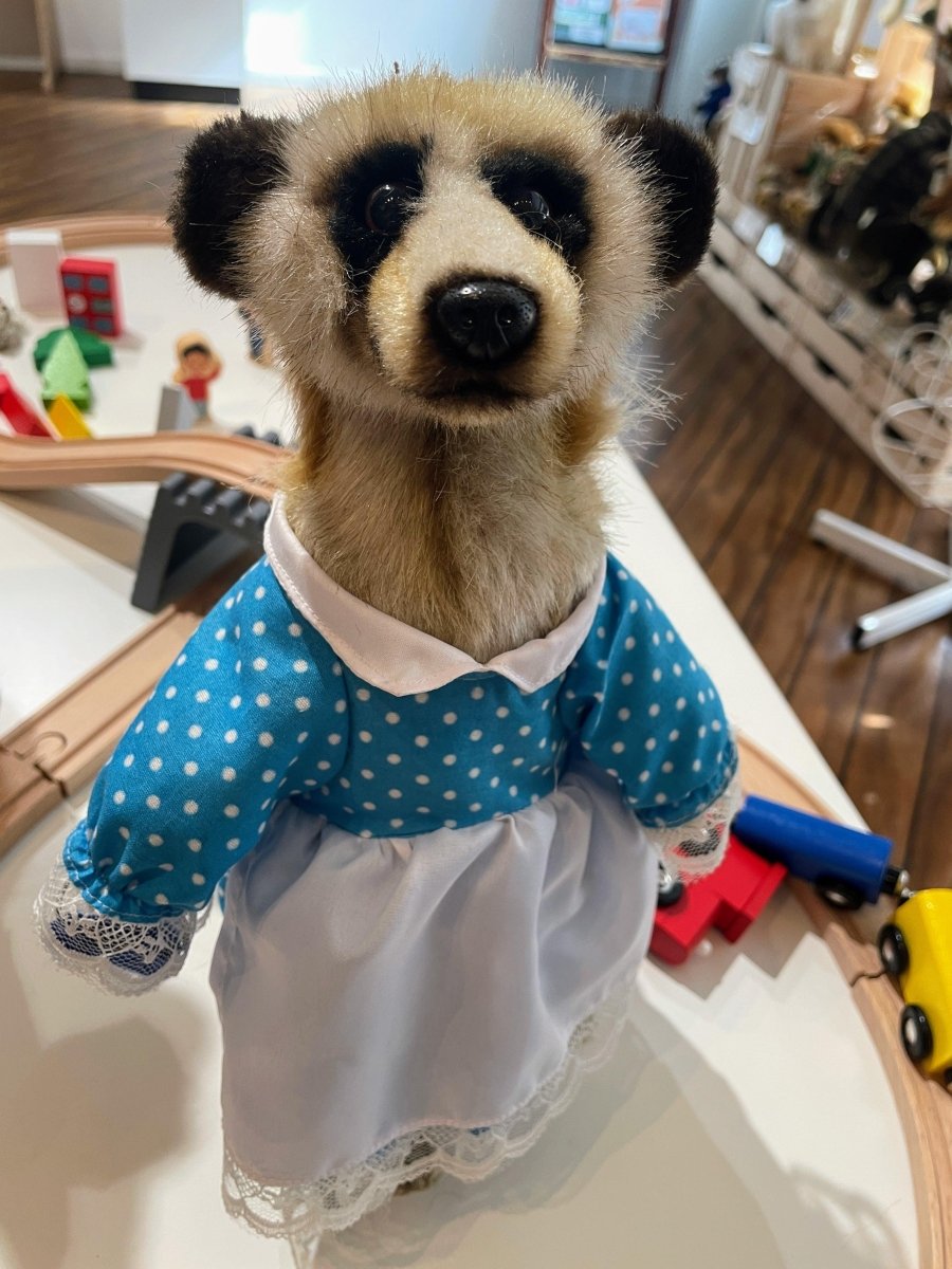 Hansa Creation Meerkat Mom with Clothes Plush Toy - Loving and Lifelike Stuffed Animal - Bamsedyra